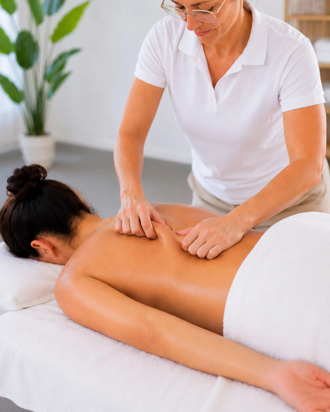 Bindegewebsmassage im Massage Zentrum Niederhasli in Bülach